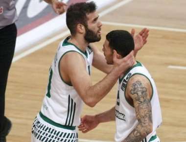 Euroleague: Τα καρφώματα των Παππά και Τζέιμς (βίντεο)